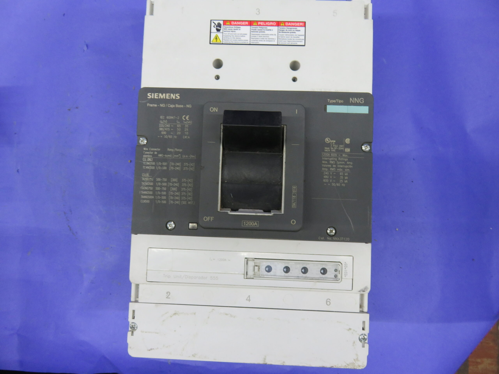 1200 Amps, Siemens #NNX3T120, Circuit Breaker, 3-pole, 600 Volts, adjustable trip - Image 2
