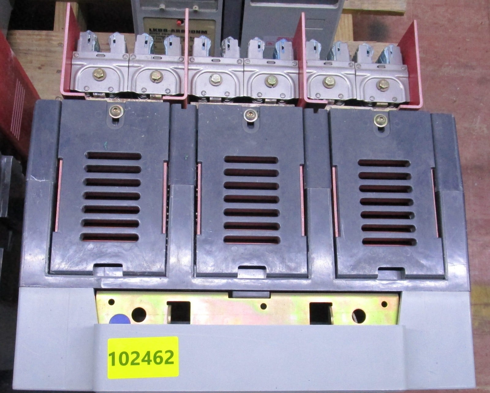 3200 Amps, Eaton #MDR832/MDR8323WEA, magnum ds low voltage ac power, 3-pole, 600 Volts, drawout - Image 4