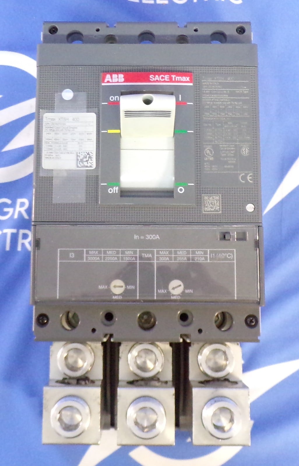 300 Amps, ABB #XT5HU330SBY000XXX, SACE Tmax XT5 Molded Case Circuit Breaker, 3-pole, 480 Volts, Ekip DIP LSI - Image 4