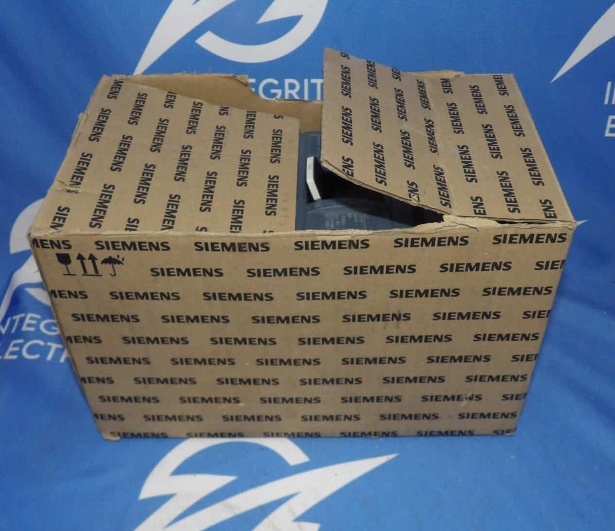 300 Amps, Siemens #3VA5330-6EC36-0AA0, Circuit Breaker, 3-pole, new - Image 2