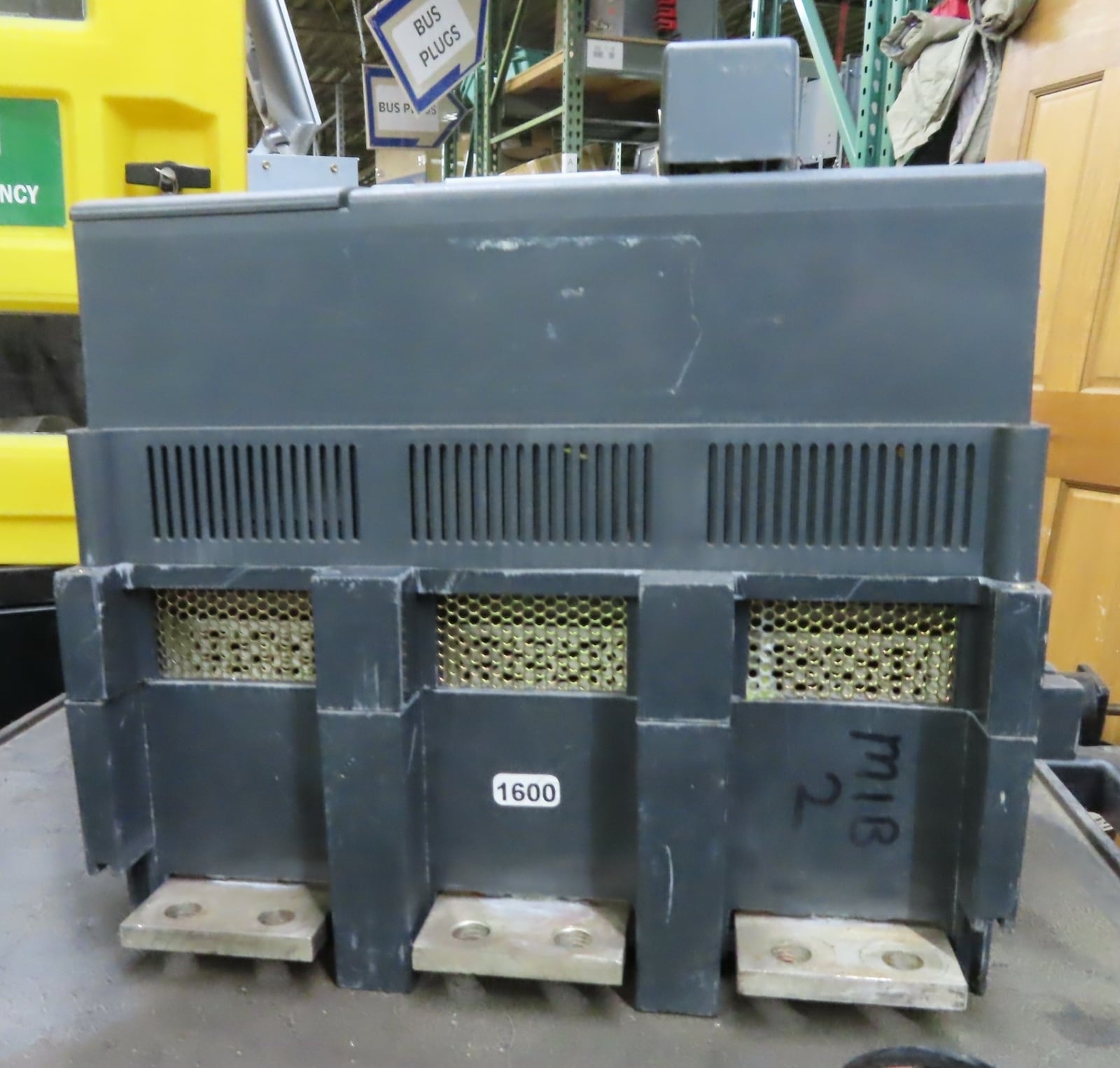 1600 Amps, General Electric #SSF16B216, Circuit Breaker, 3-pole, 600 Volts, Type TR16B trip - Image 4