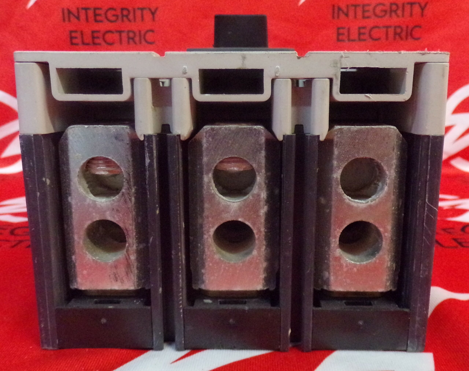 250 Amps, Siemens #NJX3T250, Circuit Breaker, 3-pole, 600 Volts, w/ trip unit, bolt-on - Image 8