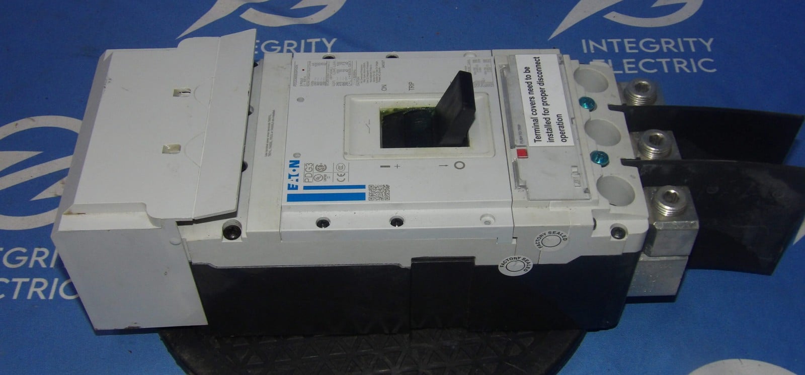 600 Amps, Eaton #PDG33M0600KNSN, Circuit Breaker, 3-pole, 480 Volts - Image 4