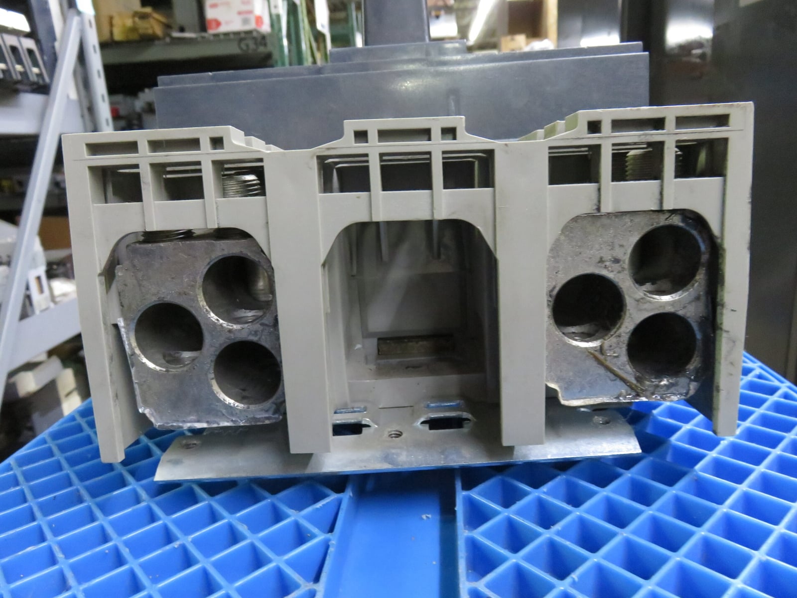 1000 Amps, Square D #PGA261002, I-Line Circuit Breaker, 2-pole, 600 Volts, plug-in - Image 5