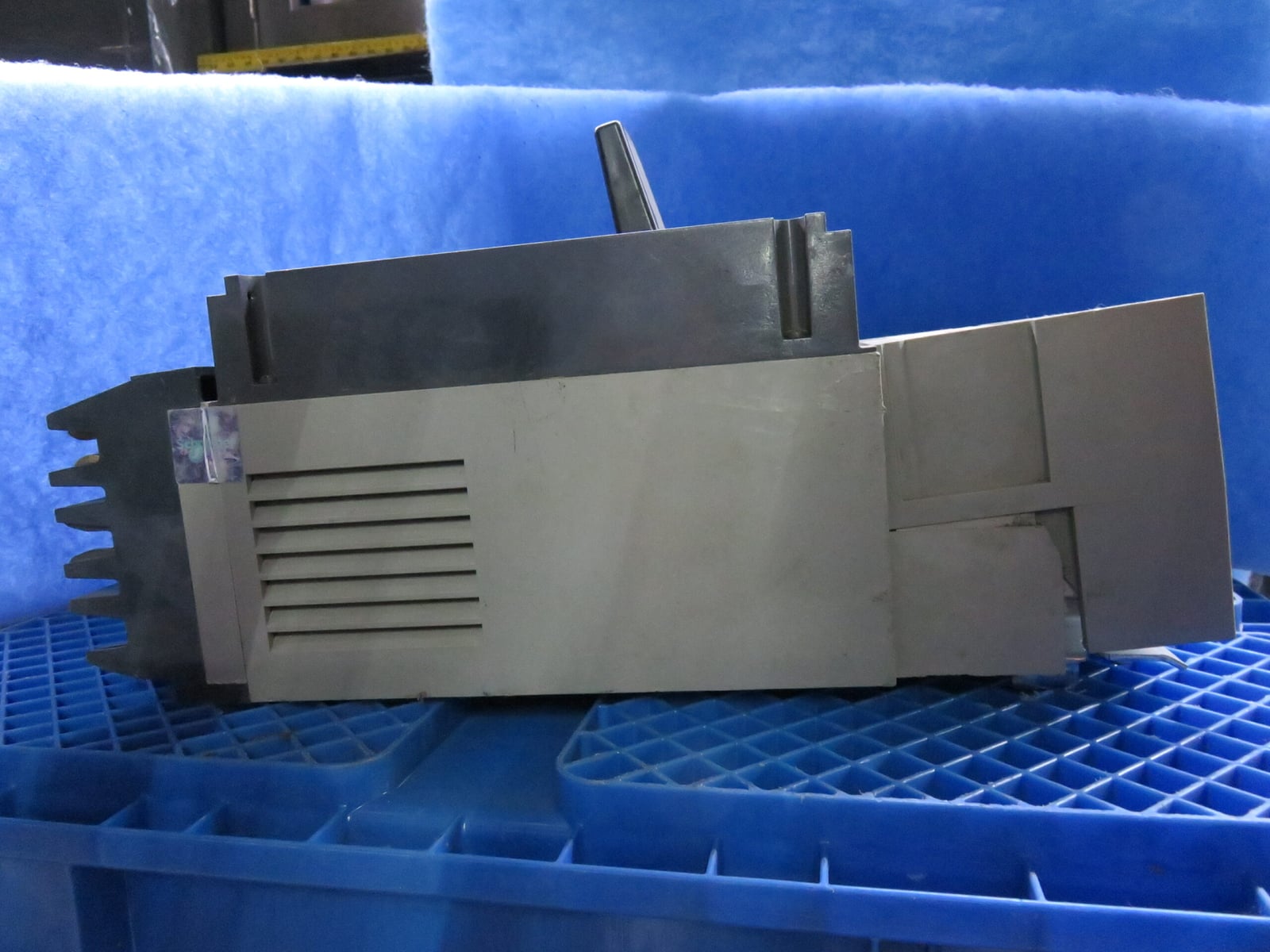 1000 Amps, Square D #PGA261002, I-Line Circuit Breaker, 2-pole, 600 Volts, plug-in - Image 7