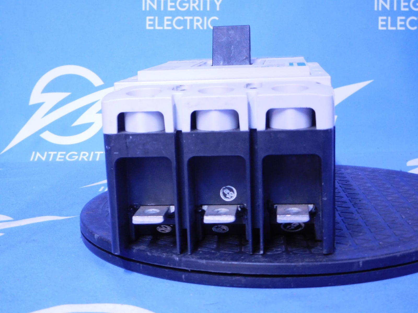 400 Amps, Eaton #PDG33G0400TFAL, Power Defense Molded Case Circuit Breaker, 3-pole, 600 Volts, 35 KA, new - Image 8