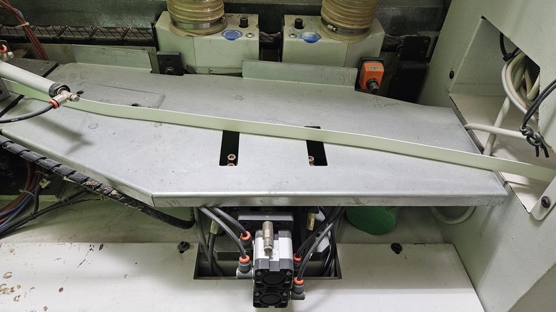 Biesse #Akron-246, Single-Sided Automatic Edgebander w/ Pre-Milling, 0.315" edge thickness, 1.96" panel - Image 5