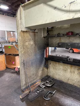 200 Ton, Pacific #200-12, Hydraulic Press Brake, 12' overall, 12" stroke, 125" between housing, 8.25" throat - Image 8