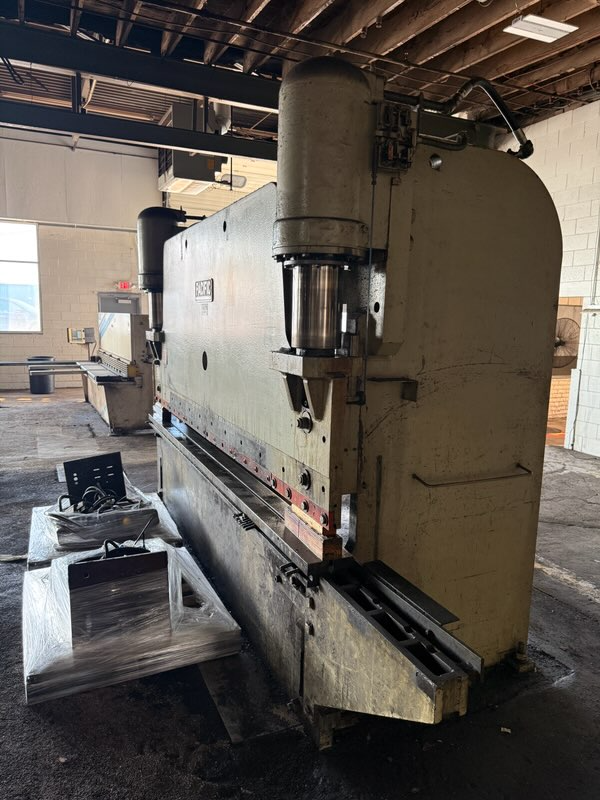 200 Ton, Pacific #200-12, Hydraulic Press Brake, 12' overall, 12" stroke, 125" between housing, 8.25" throat - Image 9