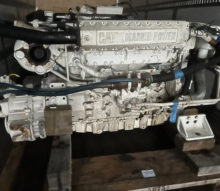 700 HP Caterpillar #C12, Marine Diesel Propulsion Engine, 2300 RPM, 5.9" stroke, 5.1" bore, inline - Image 2