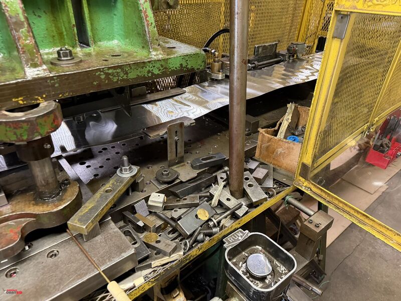 45 Ton, Bliss #105, Mechanical Stamping Press, 3" stroke, 9" shut height, variable speed, dual palm buttons - Image 3