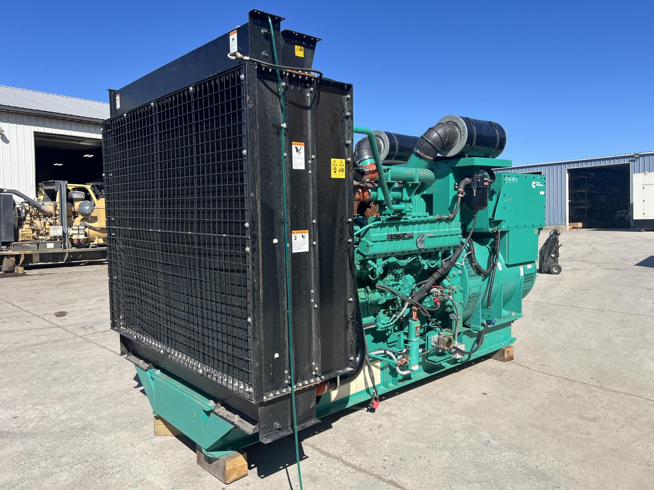1000 KW Cummins #A052W997, diesel generator set, 277/480 Volts, 3 phase, QST30-G5-NR2 engine, EPA Tier 2 - Image 2