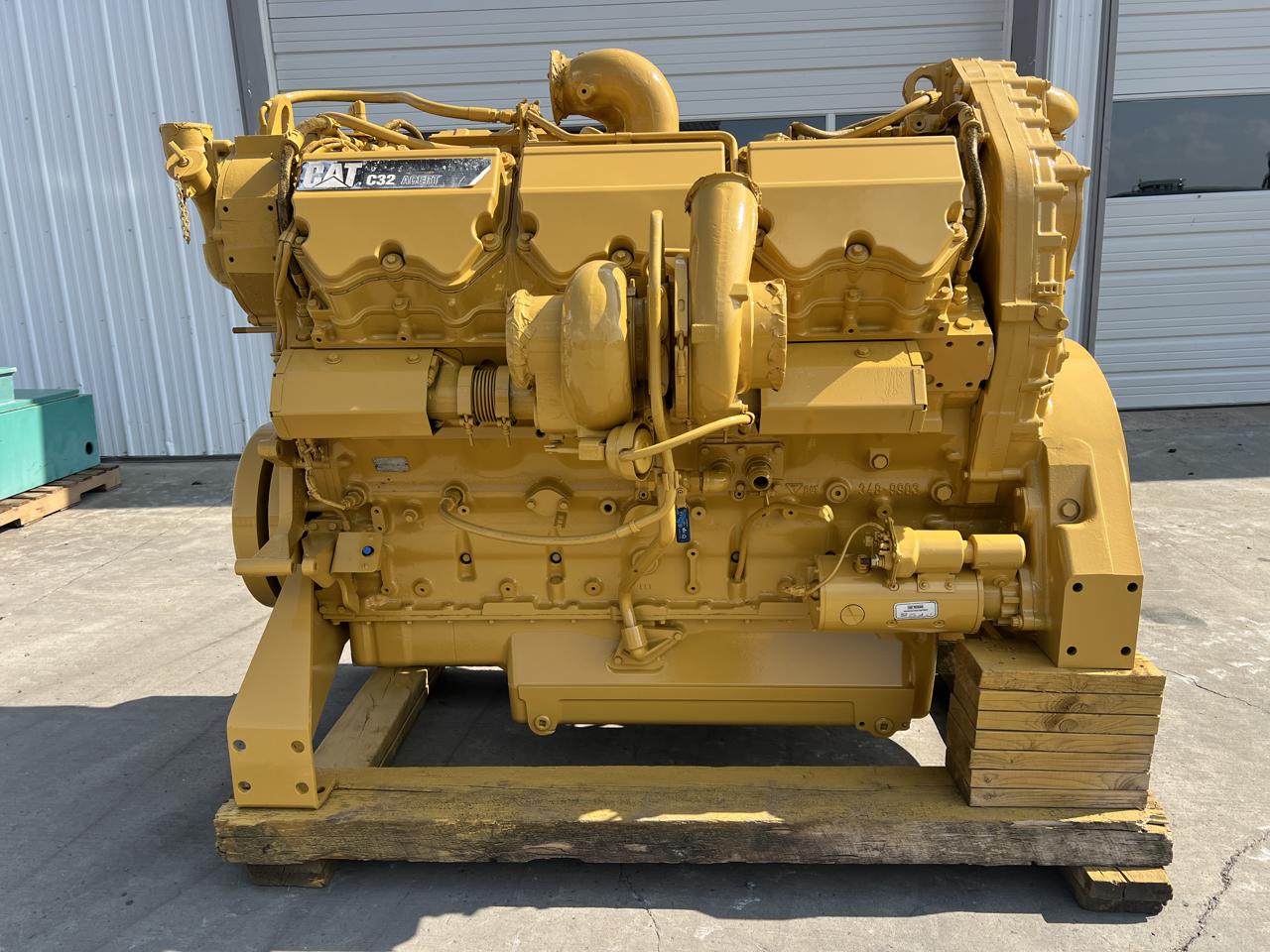 1350 HP Caterpillar #C32, industrial diesel engine, EPA Tier 2, sound attenuated enclosure 0 bell housing - Image 6