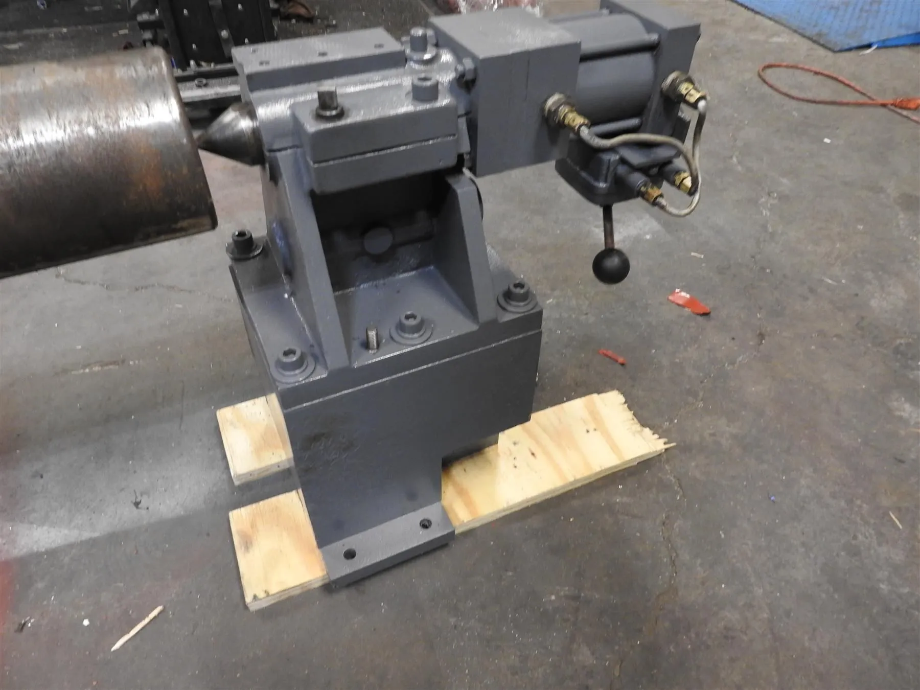 16" SMW #RT-400V, 4th Axis rotary table, hydraulic tailstock, (2) Omnirest steady rests - Image 6