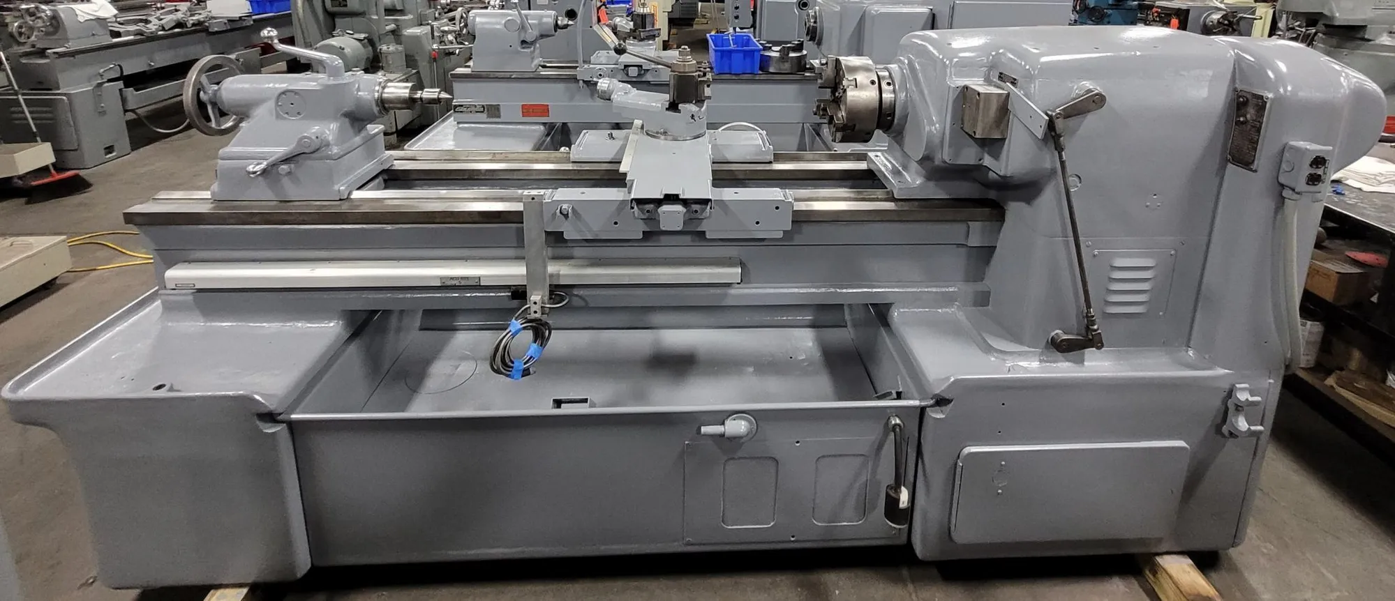 20.5" x 54" Monarch #60, engine lathe, 11" swing over cross slide, 1-5/8" spindle bore, 10" 6-jaw chuck - Image 2