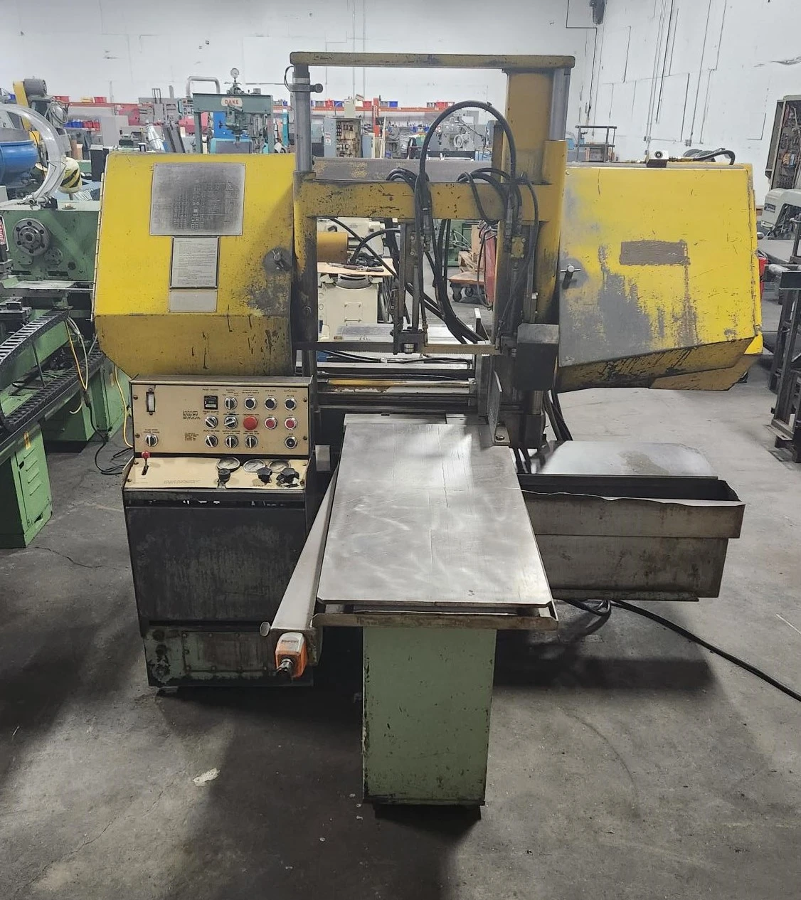 15" x 17" W.f. Wells #F-15, automatic horizontal band saw, 15" round capacity, 75-300 FPM, 1" x 173" blade - Image 2