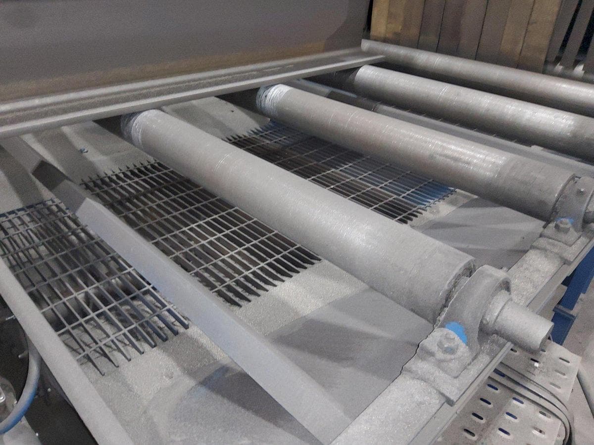 Pangborn #ES-1821, plate & structural steel conveyor shot blast machine, (4) 25 HP wheels, 72" x 18" plate - Image 8