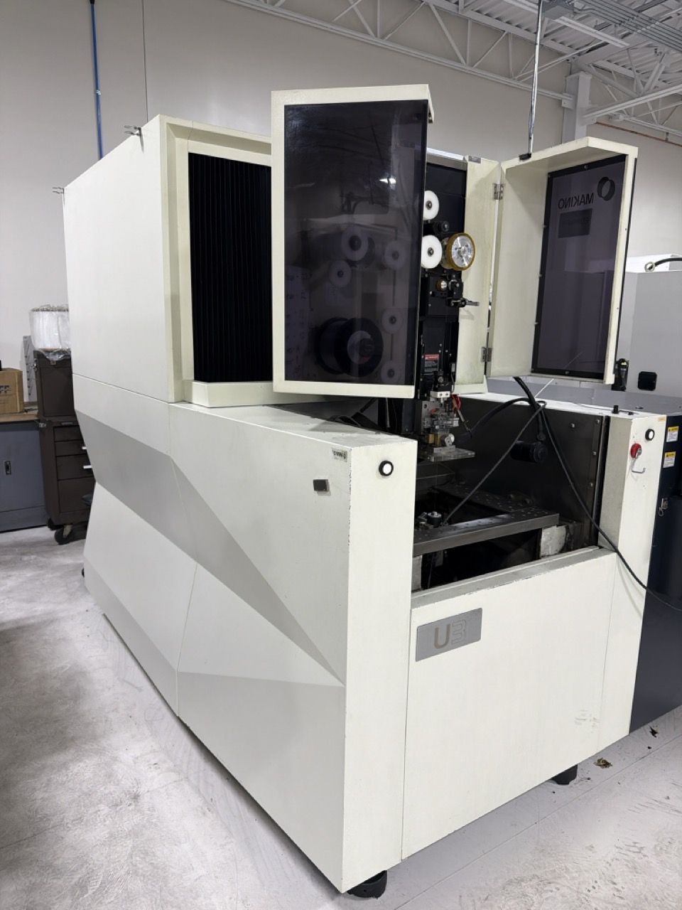 Makino #U3, CNC wire electrical discharge machine, 14.56" X, 10.63" Y, 8.66" Z, 24.8" x 17.7" table, Hyper-I - Image 5