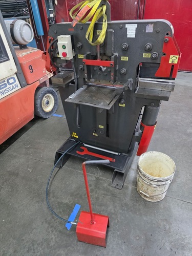 3" x 3" x 3/8" Edwards #Jaws-IV, hydraulic ironworker, 55 ton, 7-1/2" throat, 1-1/16" punch diameter, 3/8" x - Image 5