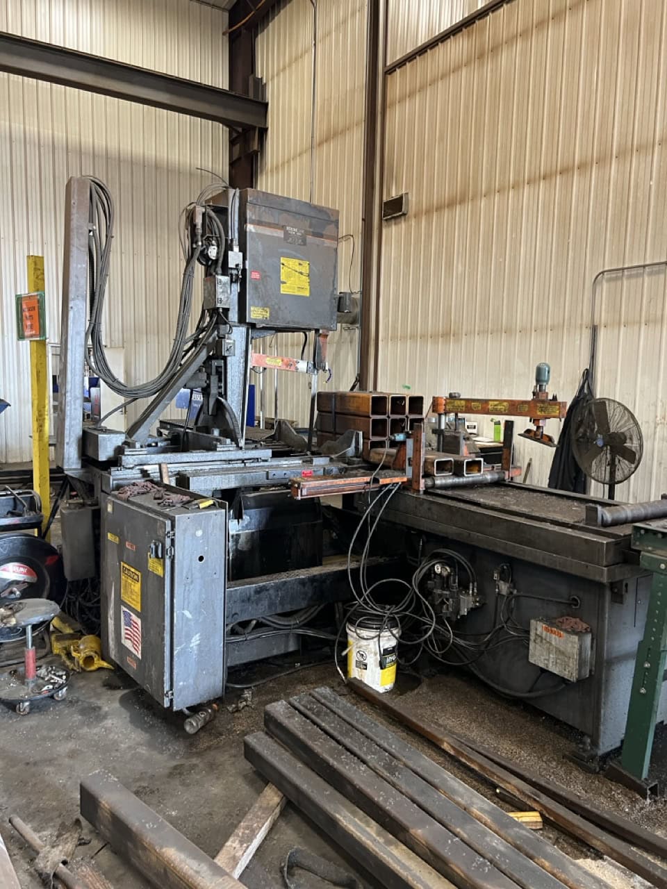 20" x 24" Hem #VT130HA60, fully automatic vertical band saw, 1-1/2" x .05" blade, 400 SFPM, 48" bar feed - Image 5