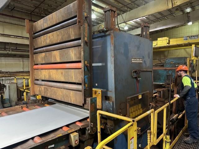72" x .25" Bradbury, Pull-Thru Leveler, 11 roll, 4-Hi, 4" diameter x 96" face rolls, 65,000 PSI, 60" - Image 3