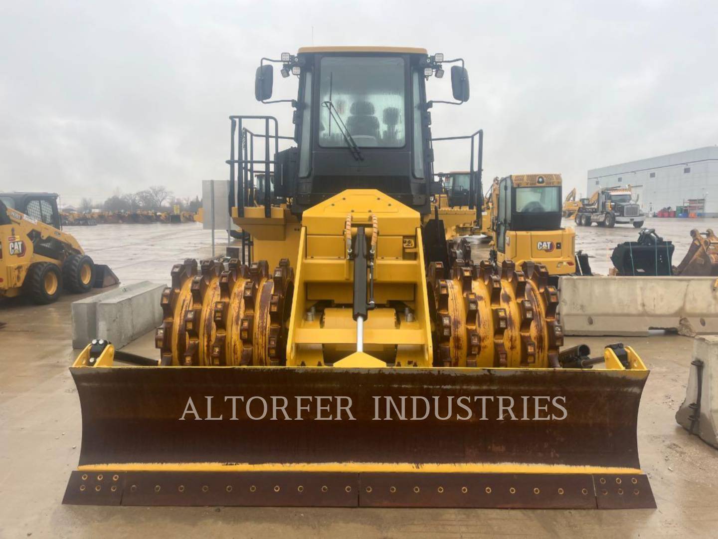 Caterpillar 815-11, Compactor, 873 hours, S/N: J5T00321, 2025 - Image 3
