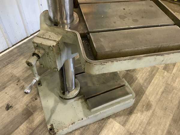 20" Clausing #2277, single spindle drill, 10" throat, hand feed, forward/reverse, 1.5 HP - Image 7