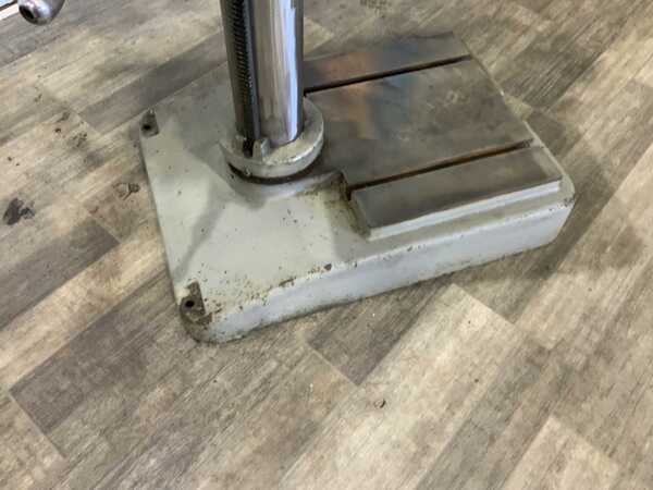 20" Clausing #2277, single spindle drill, 10" throat, hand feed, forward/reverse, 1.5 HP - Image 8