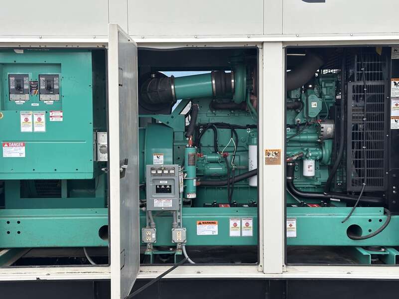 400 KW Cummins #DFEH, diesel generator set, 277/480 Volts, 755 HP @ 1800 RPM, QSX15-G9 NR2 engine, 410 hours - Image 4