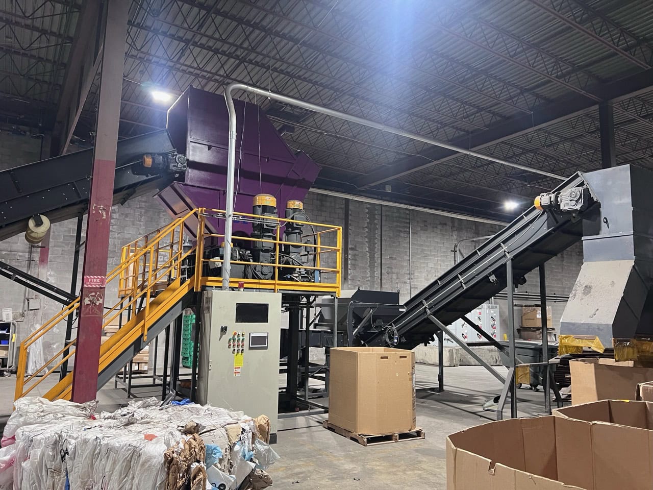 Guangzhou E-Machinery #FS130140, Quad Shaft Shredder, 51.18" x 55.12" cutting chamber, (2) 15 HP & (2) 37 HP - Image 7