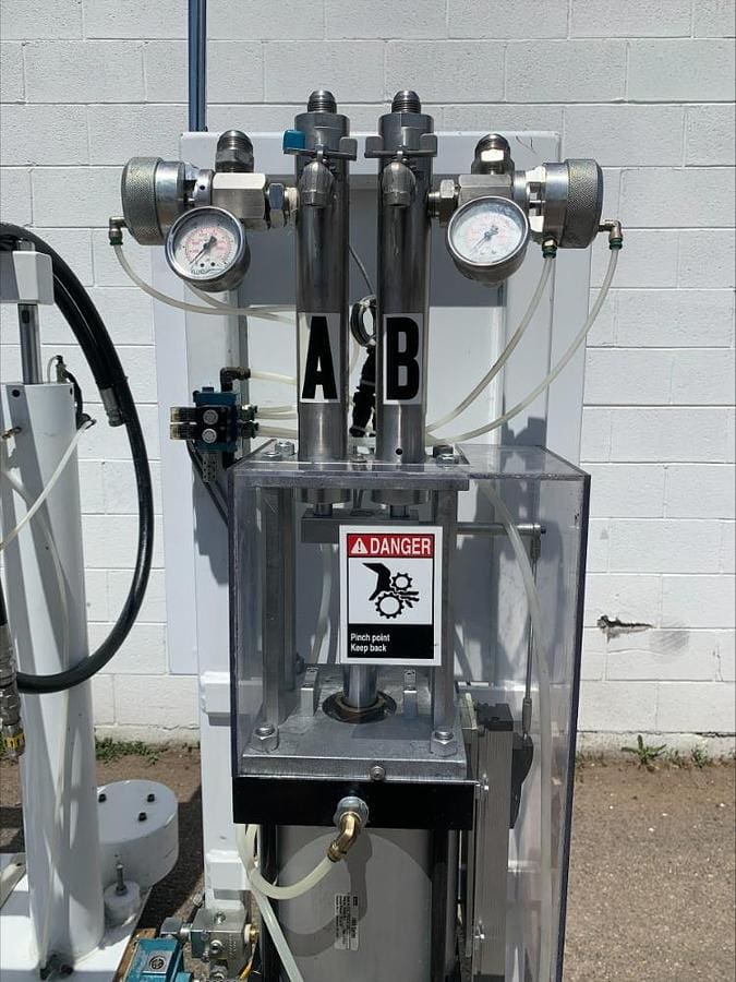 Graco Fluid Automation #633-620, Two Component Meter-Mix Silicone Dispensing System, w/ SR-657, dual operator - Image 5