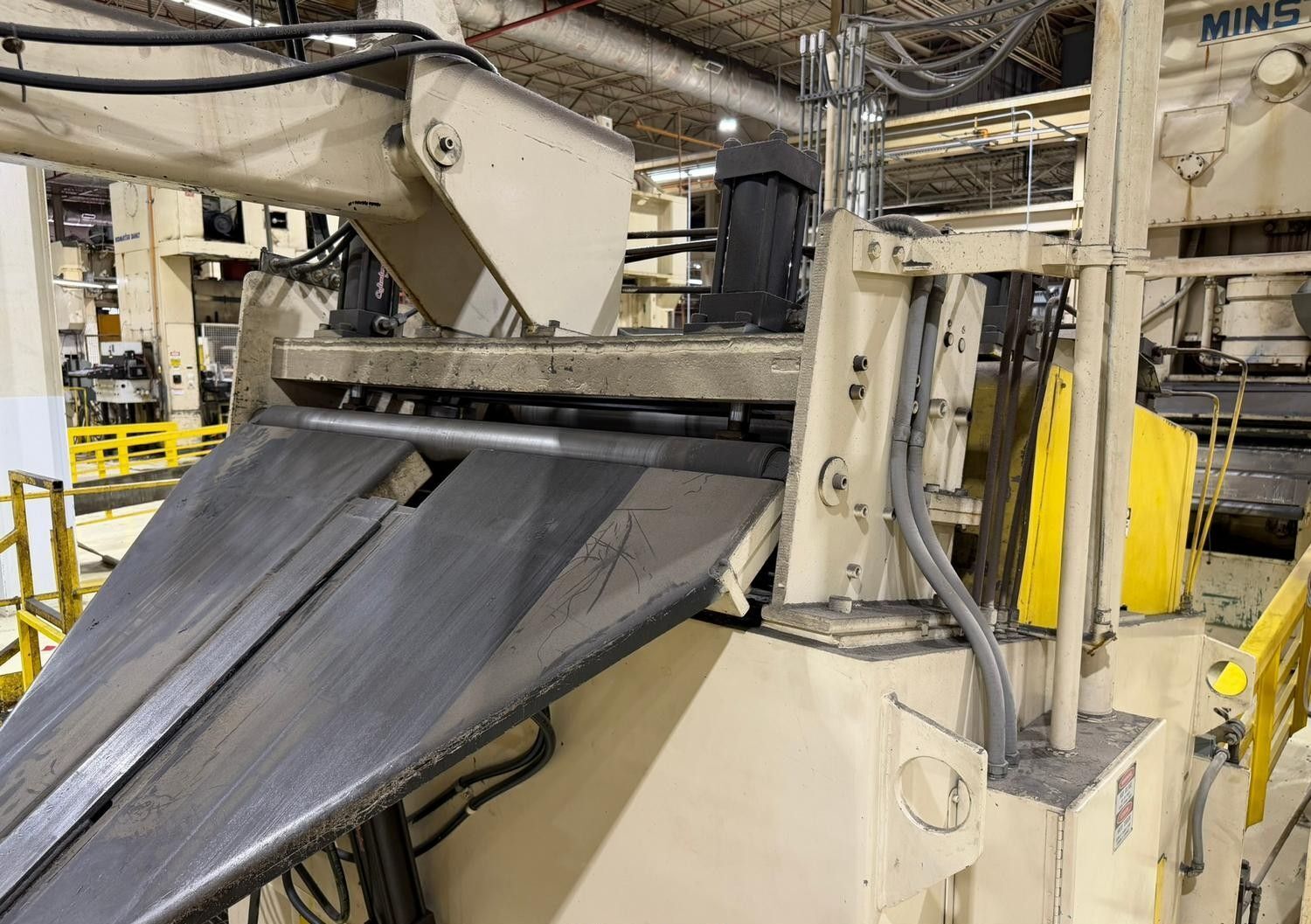 48" x .14" Perfecto, 7-Roll Straightener, entry & exit pinch rolls w/ air lift, 100 FPM line speed, peeler - Image 4