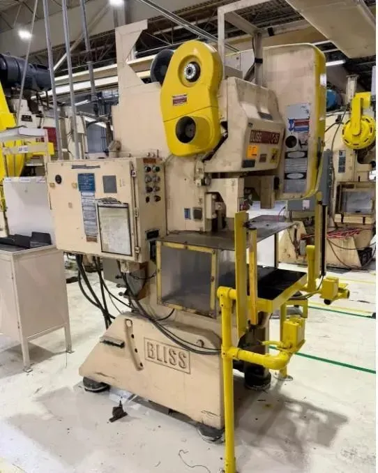 35 Ton, Bliss, OBI Press, 3" stroke, 2.5" ram adjustment, 10.75" shut height, 17" x 11" ram, 32" x 21" bed - Image 1