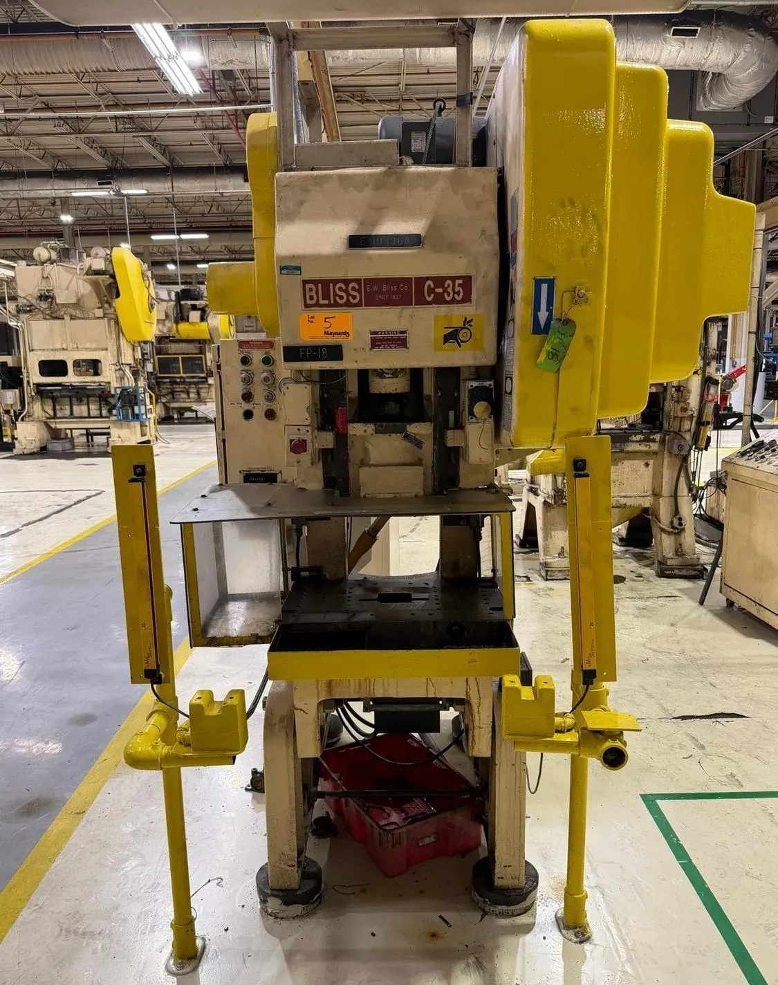 35 Ton, Bliss, OBI Press, 3" stroke, 2.5" ram adjustment, 10.75" shut height, 17" x 11" ram, 32" x 21" bed - Image 3