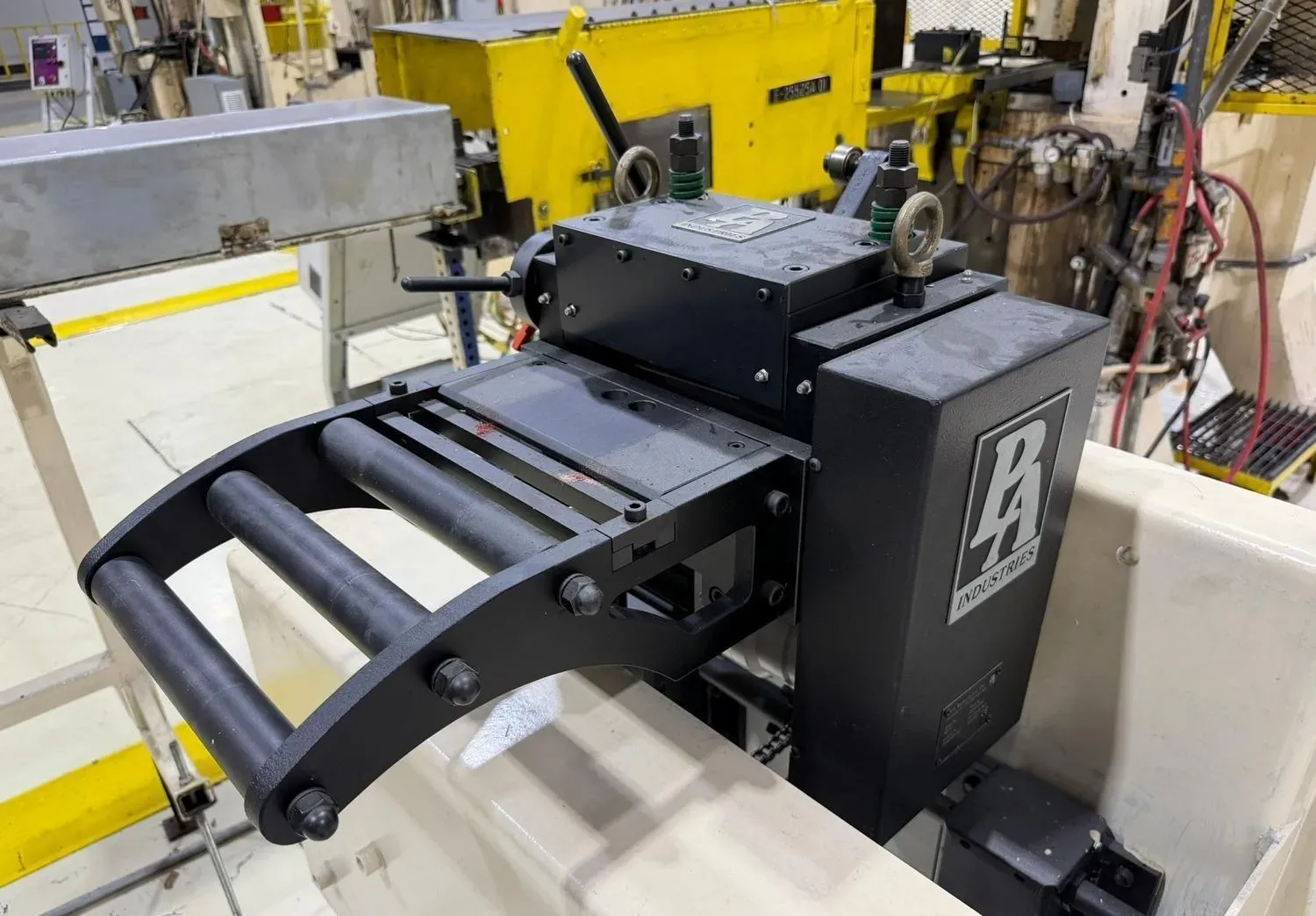 5" x .138" PA Industries, Servo Feeder, 3.55" feed roll diameter, 0.138" max. roll opening, pilot release, PA - Image 3