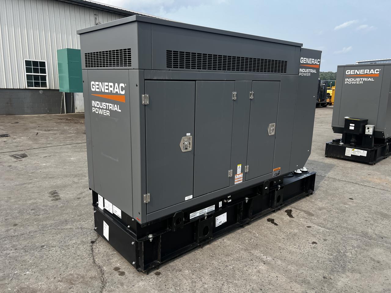 30 KW Generac #SD30, Diesel Generator Set, 120/208 Volts, 1800 RPM Perkins 404D-22TA engine, circuit breaker - Image 2