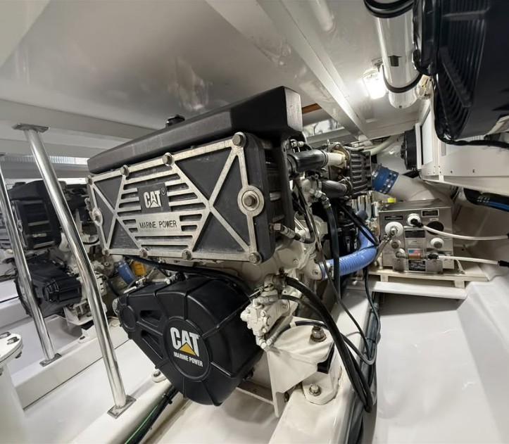 1,001 HP Caterpillar #C18, Marine Propulsion Diesel Engine Package, 2300 RPM, 7.2" stroke, 5.7" bore, twin - Image 2