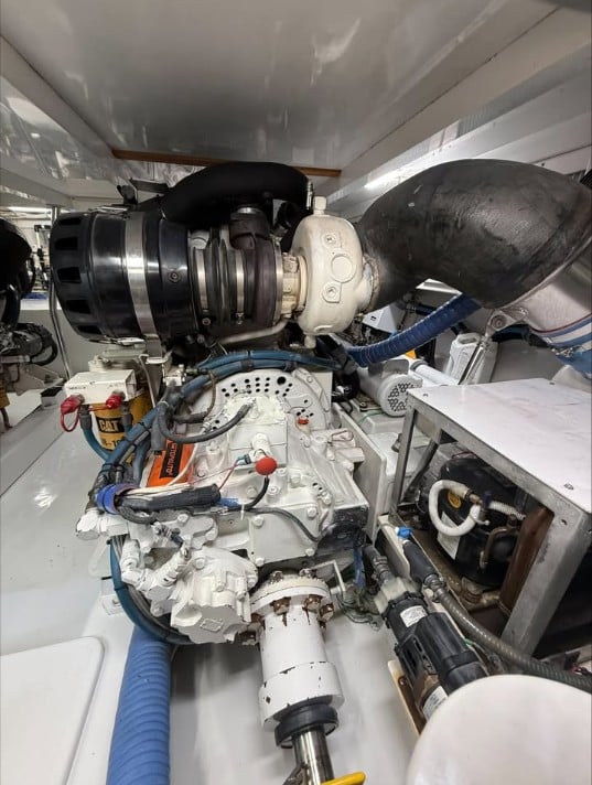 1,001 HP Caterpillar #C18, Marine Propulsion Diesel Engine Package, 2300 RPM, 7.2" stroke, 5.7" bore, twin - Image 7