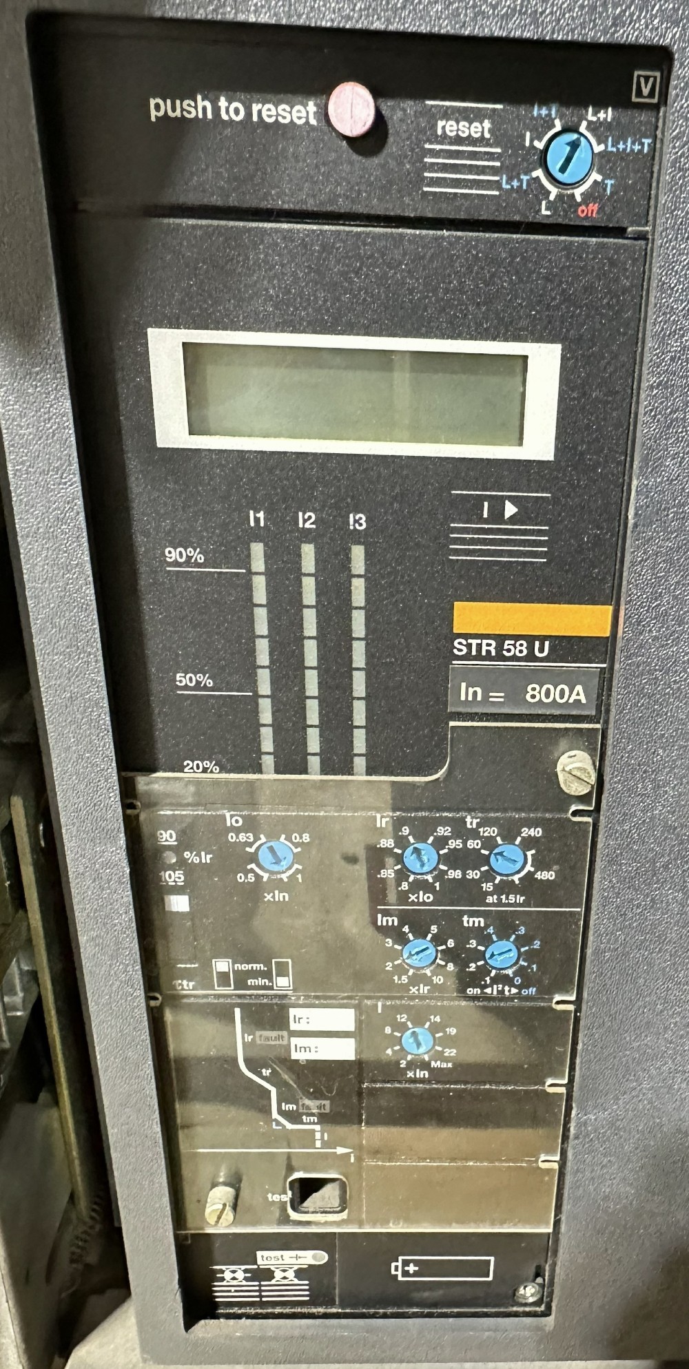 Merlin Gerin Masterpact M12 H2, 800A Sensor, 3-Pole, Draw-Oit Air Circuit Breaker, Electronic Trip Unit - Image 3