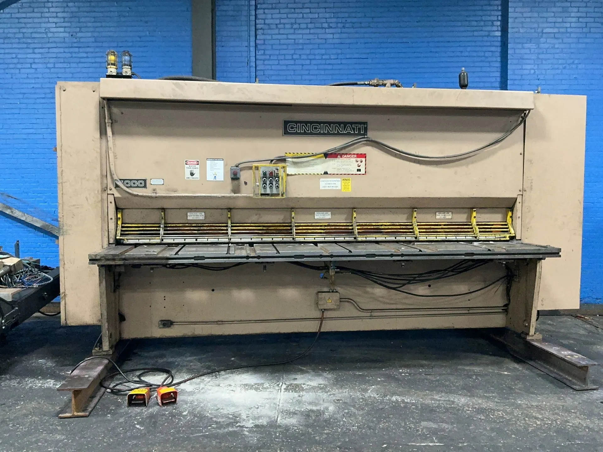 1/2" x 12' Cincinnati #5000, Power Squaring Shear, mild steel, 52 A, control cabinet, foot switches - Image 3