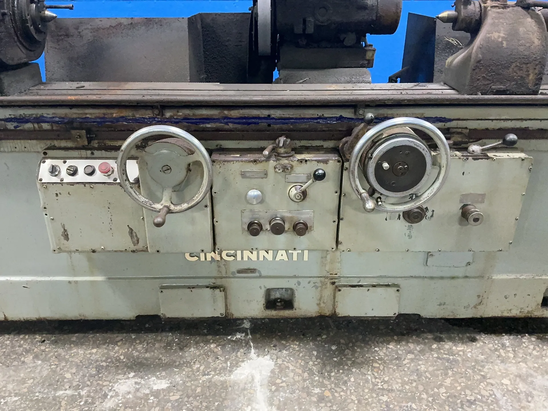 18" x 72" Cincinnati, Universal Cylindrical Grinder, OD/ID, tailstock, tailstock quill, 30 A - Image 4