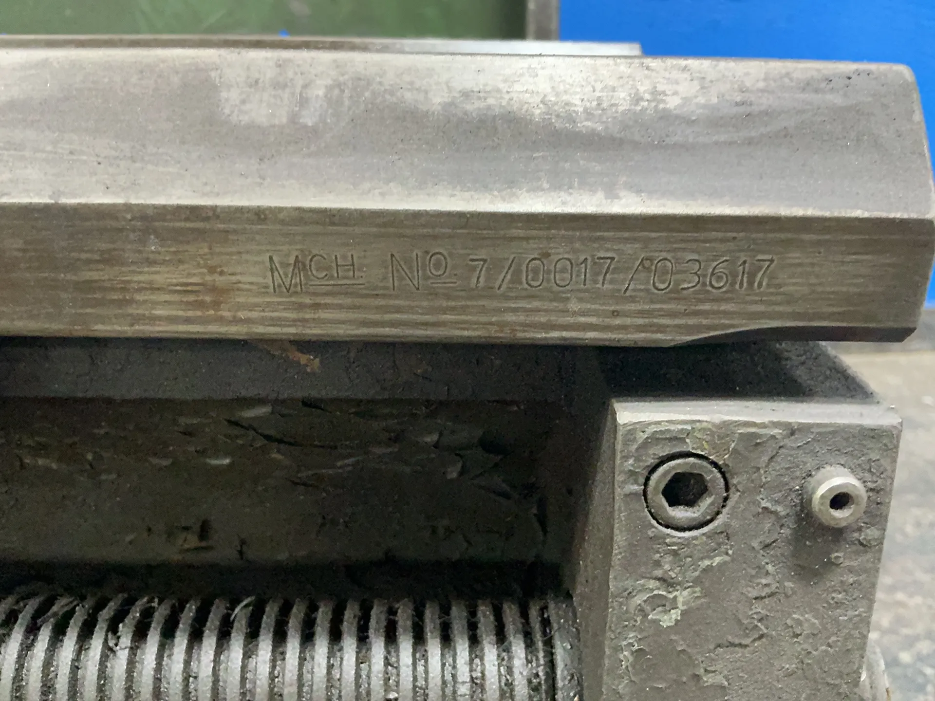 17" x 87" Clausing Colchester, engine lathe, no chuck, steady rest, tool post, tailstock, 3.25" bore, 10 HP - Image 4