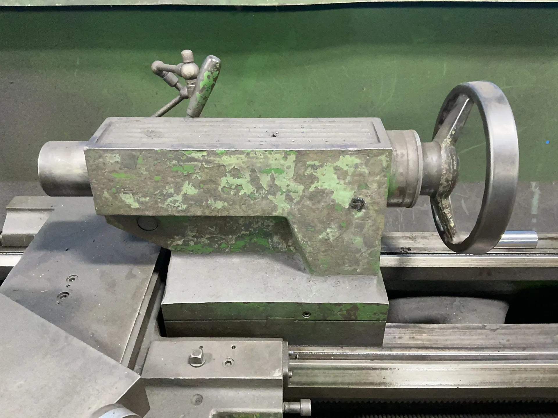 17" x 87" Clausing Colchester, engine lathe, no chuck, steady rest, tool post, tailstock, 3.25" bore, 10 HP - Image 5