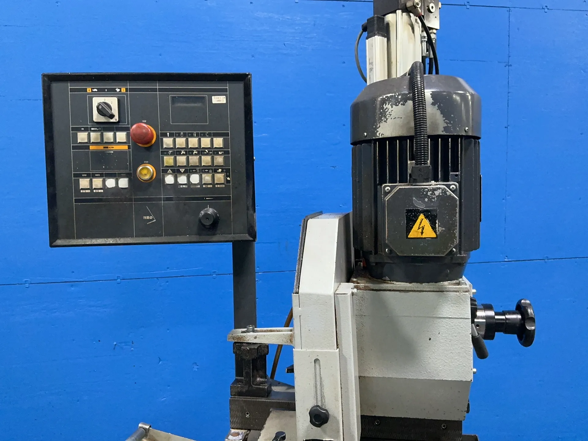 Hyd-Mech #C350-25, cold saw, 13" blade, 2.5 KW, 12 A, additional saw blades - Image 4