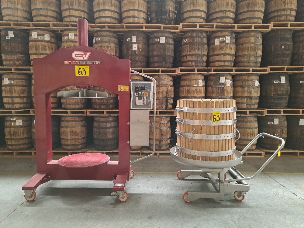 Enoveneta #PRESSA-OLEO-SE, Portable Vertical Hydraulic Press, 2022 - Image 2