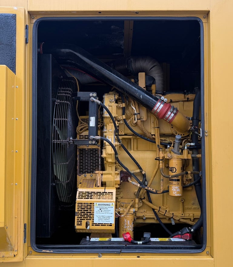 500 kw Caterpillar Diesel Generator - Image 2