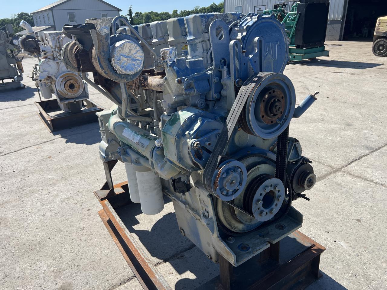 800 HP Caterpillar #C18, twin turbo diesel industrial engine, sound attenuated enclosure 1 bell housing, 14" - Image 8