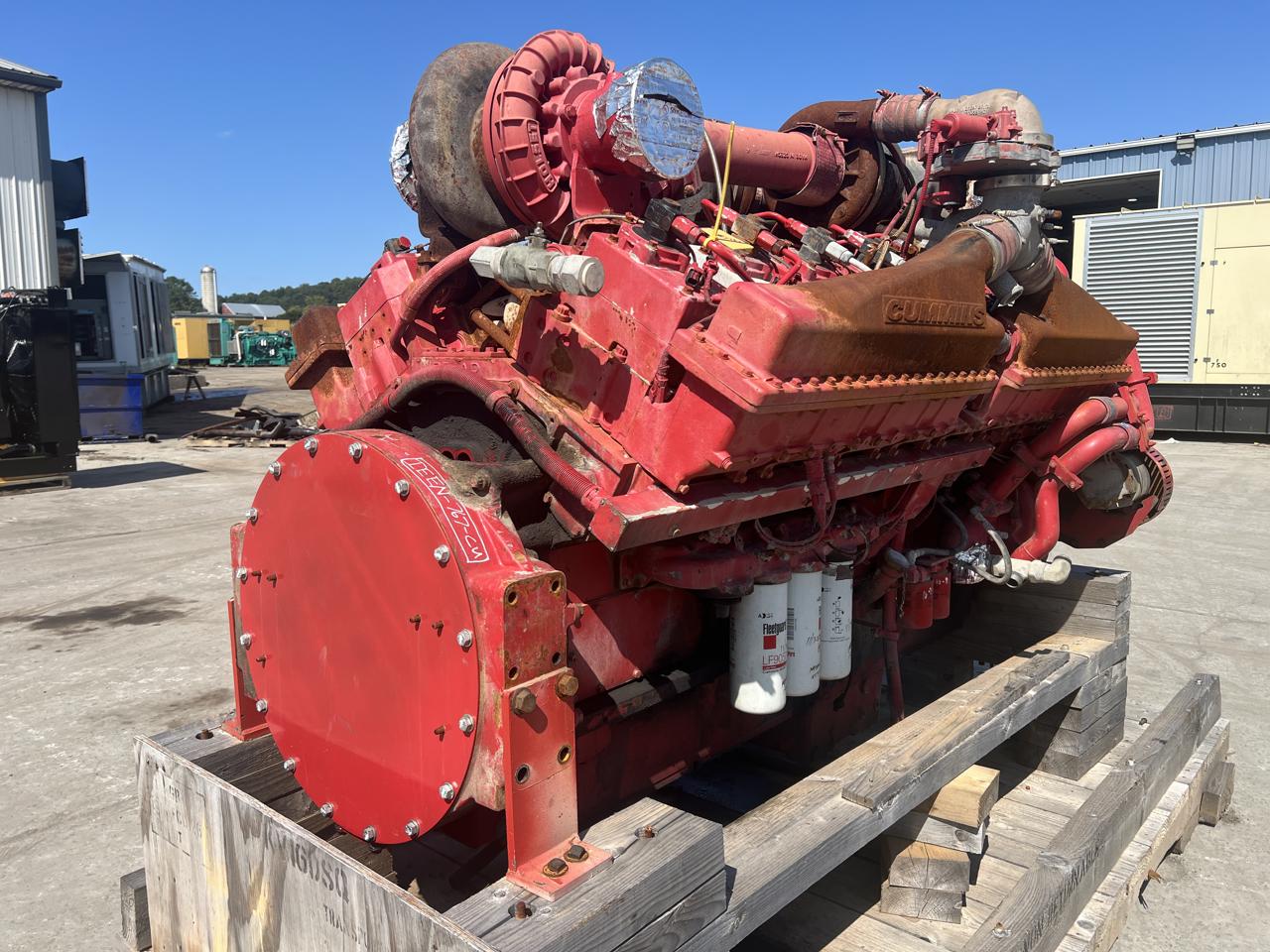 2250 HP Cummins #QSK-50, industrial fracking diesel engine, sound attenuated enclosure 0 bell housing, EPA - Image 2
