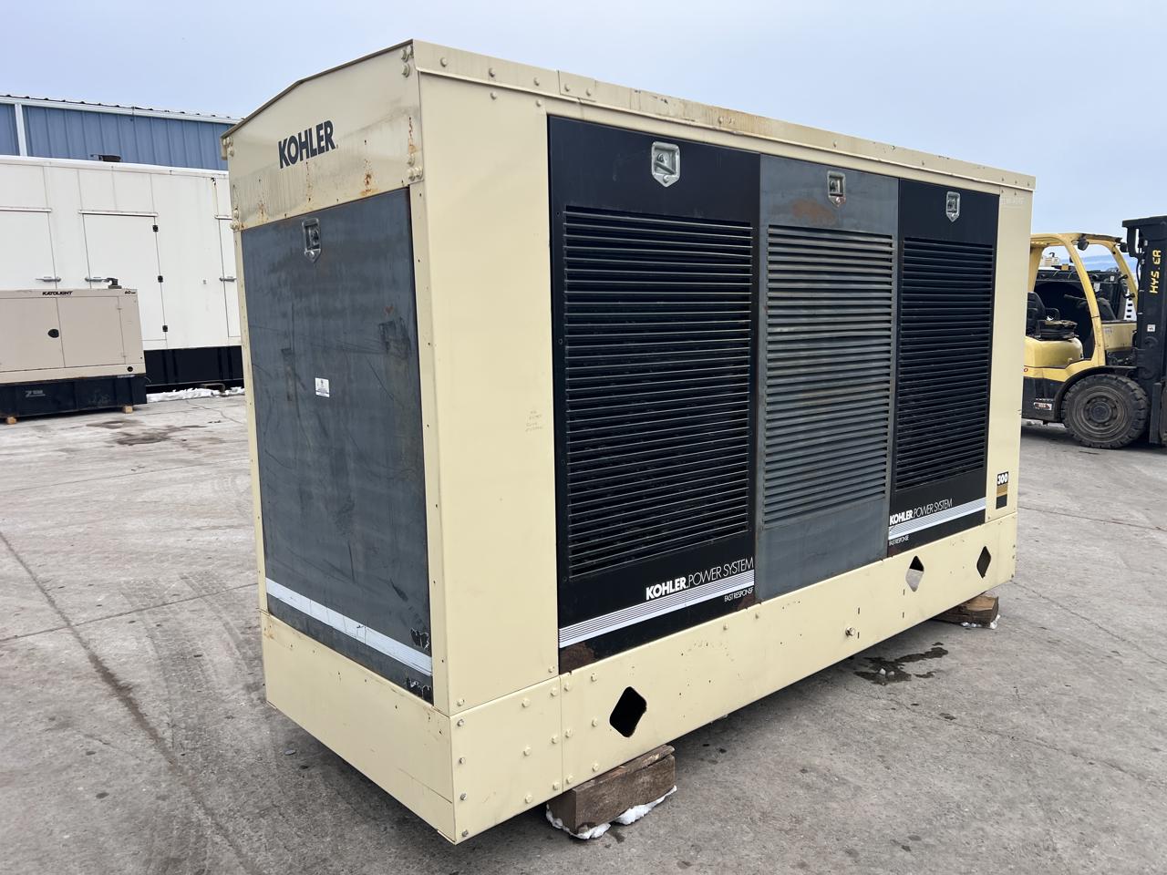 300 KW Kohler #300REOZD, diesel generator set, 120/208 Volts, Detroit Diesel 6063TK35 engine, 490 HP @ 1800 - Image 2
