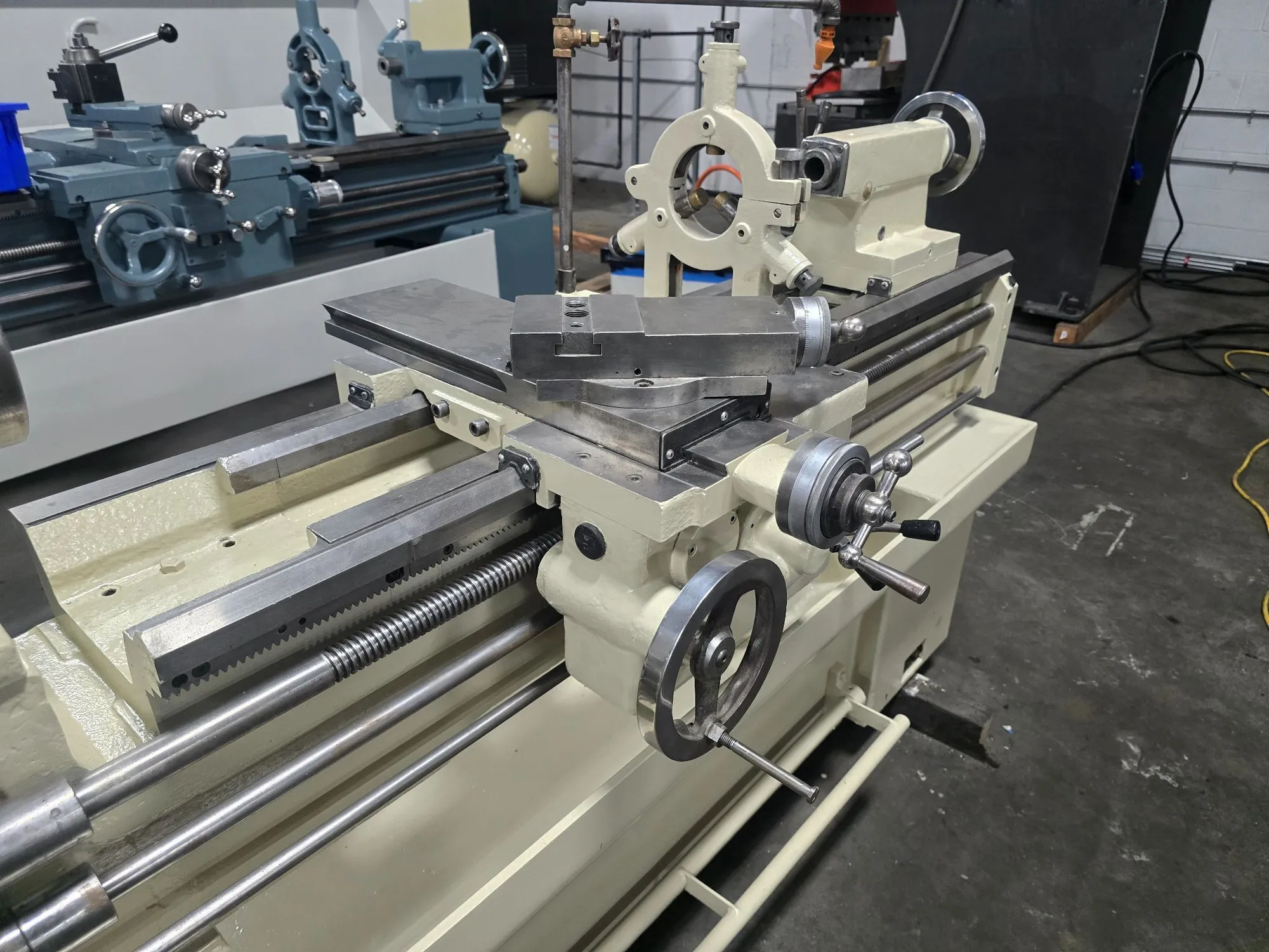 14" x 40" Cadillac #CM1440, engine lathe, 8-1/4" swing over cross slide, 1-17/32" bore, 3 HP, 83-1800 RPM - Image 8
